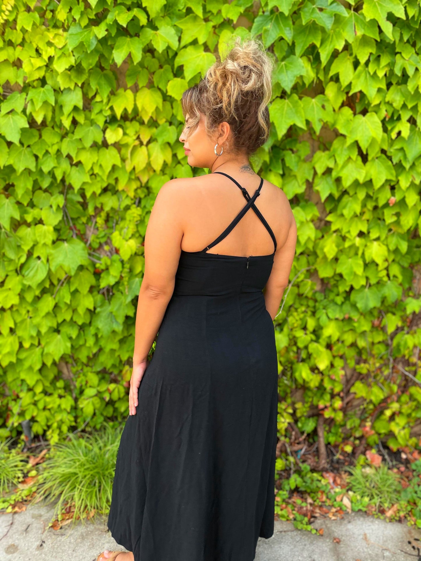 CUTOUT CRISSCROSS MIDI DRESS