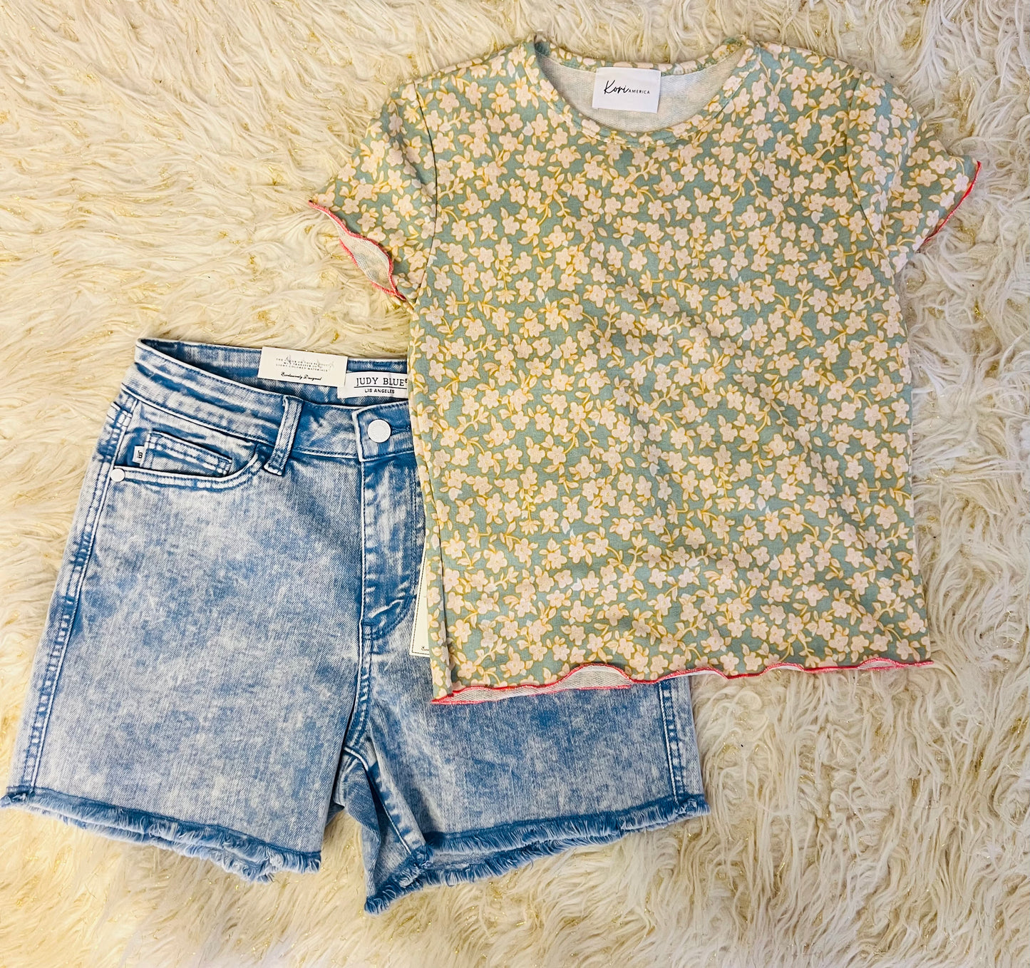 FLORAL HEM TOP