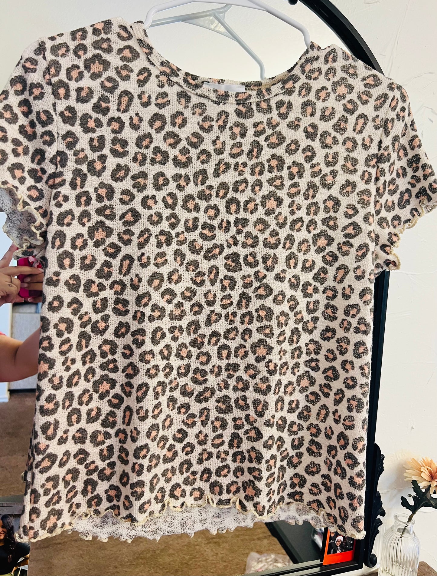 LEOPARD HEM TOP