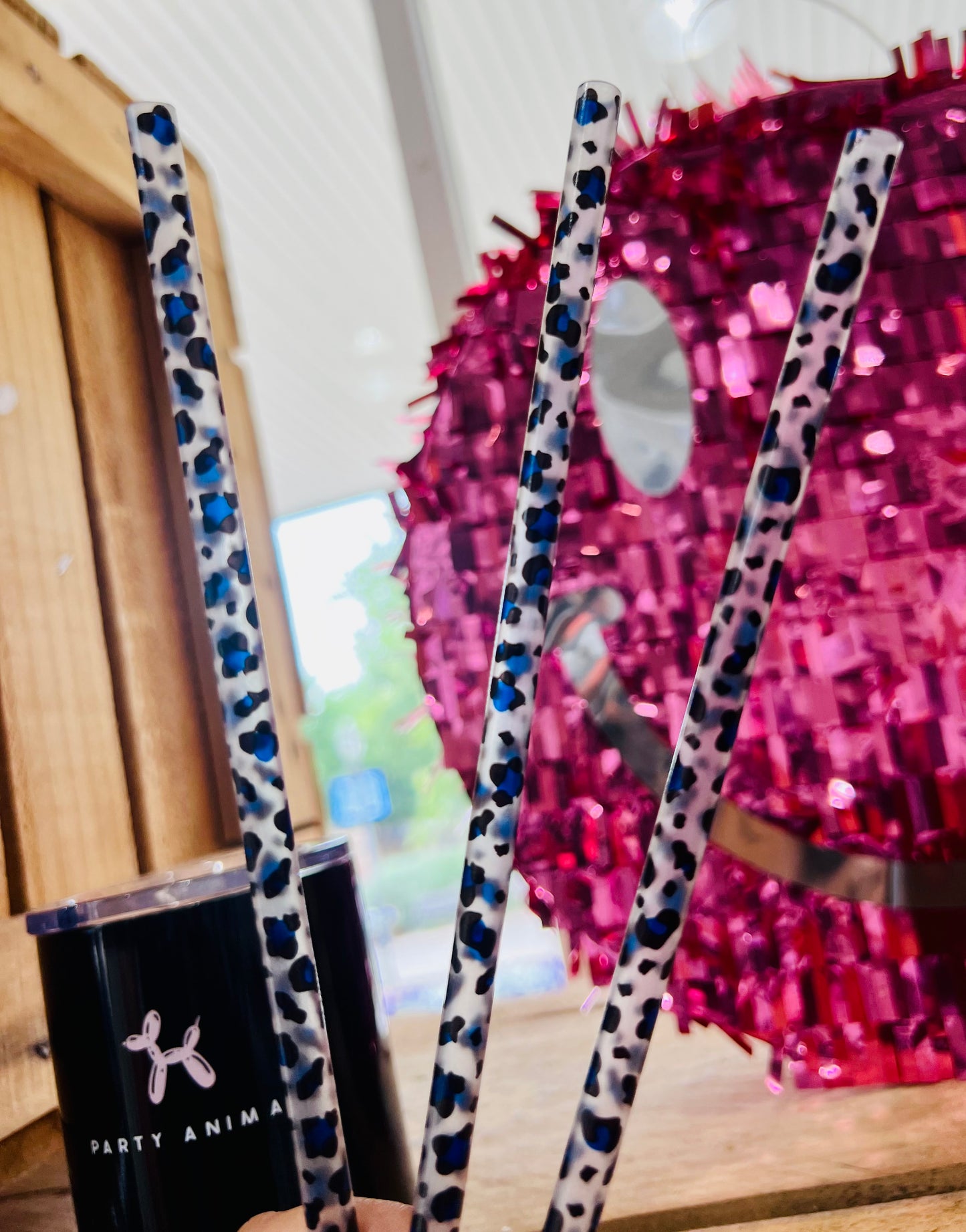 BLUE LEO STRAWS