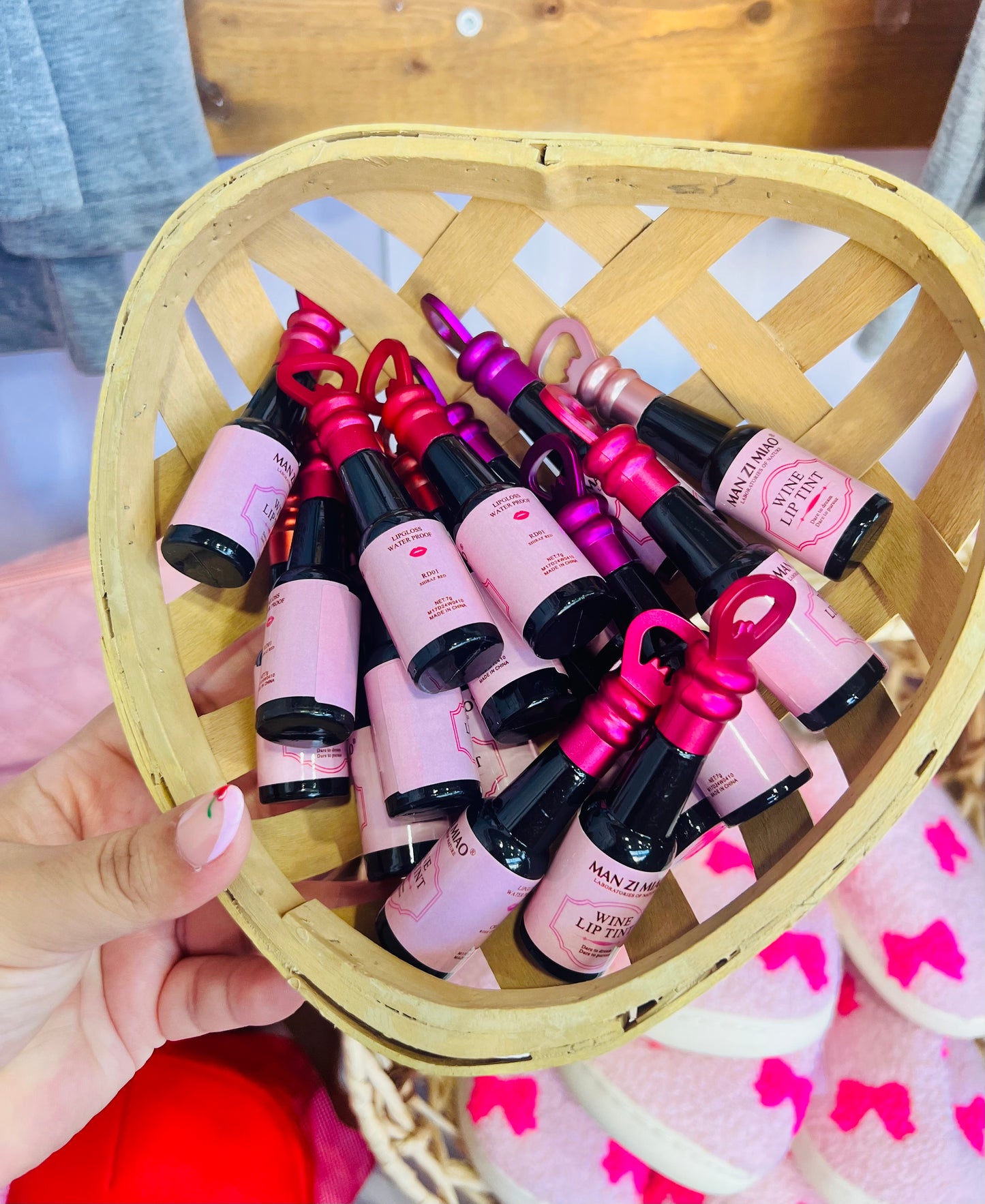 WINE BOTTLED LIP STAINS