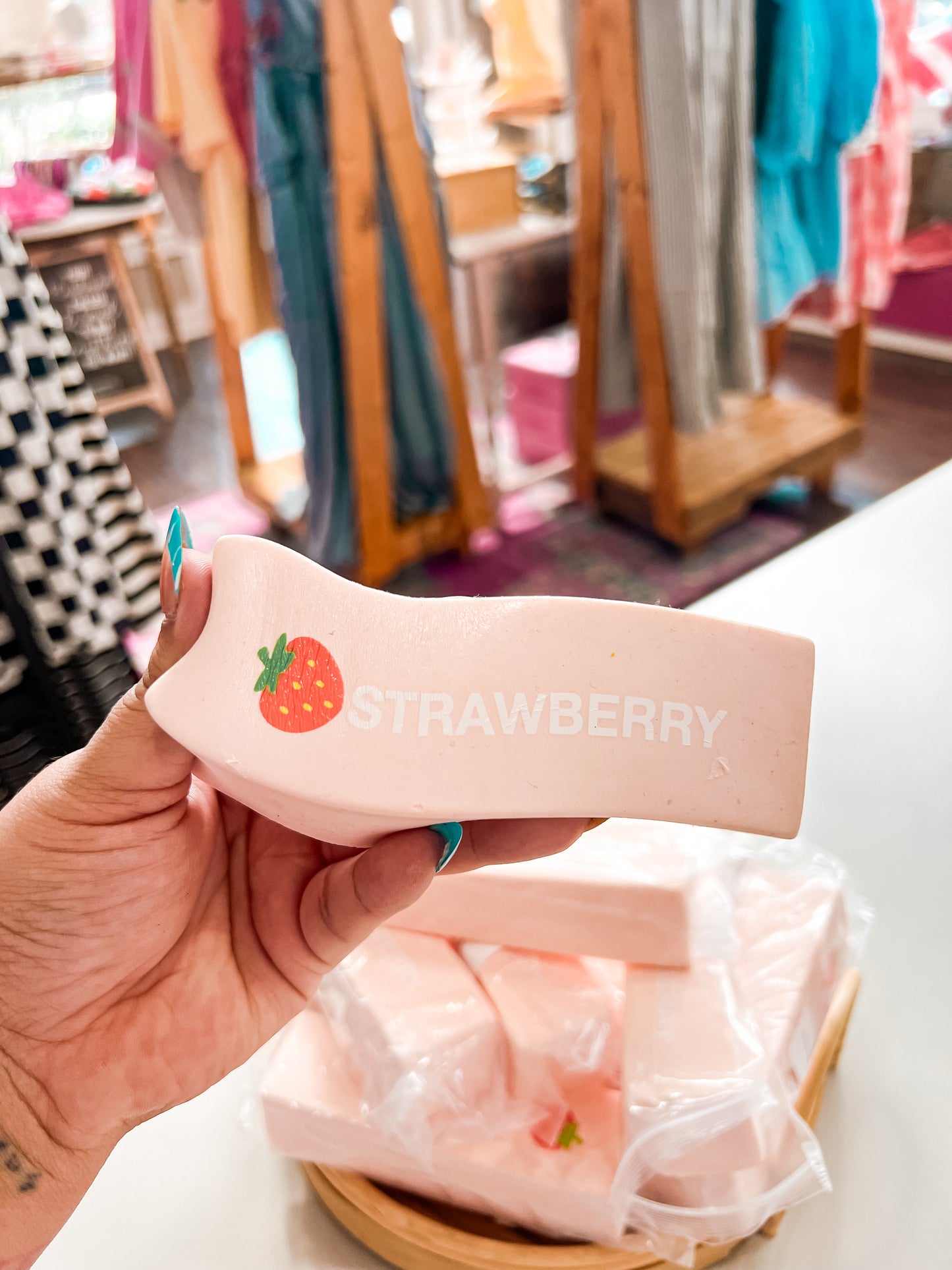 STRAWBERRY BUTTER SQUISH