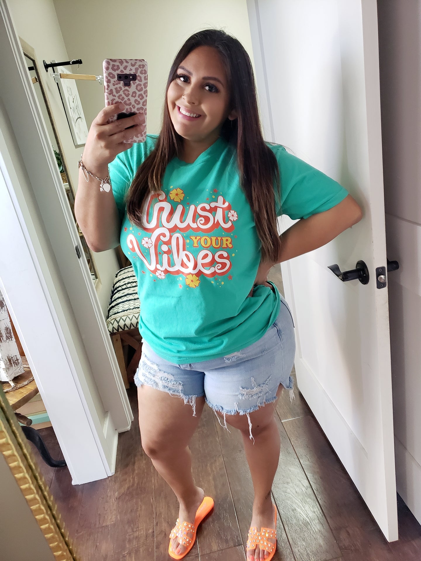 TRUST YOUR VIBES