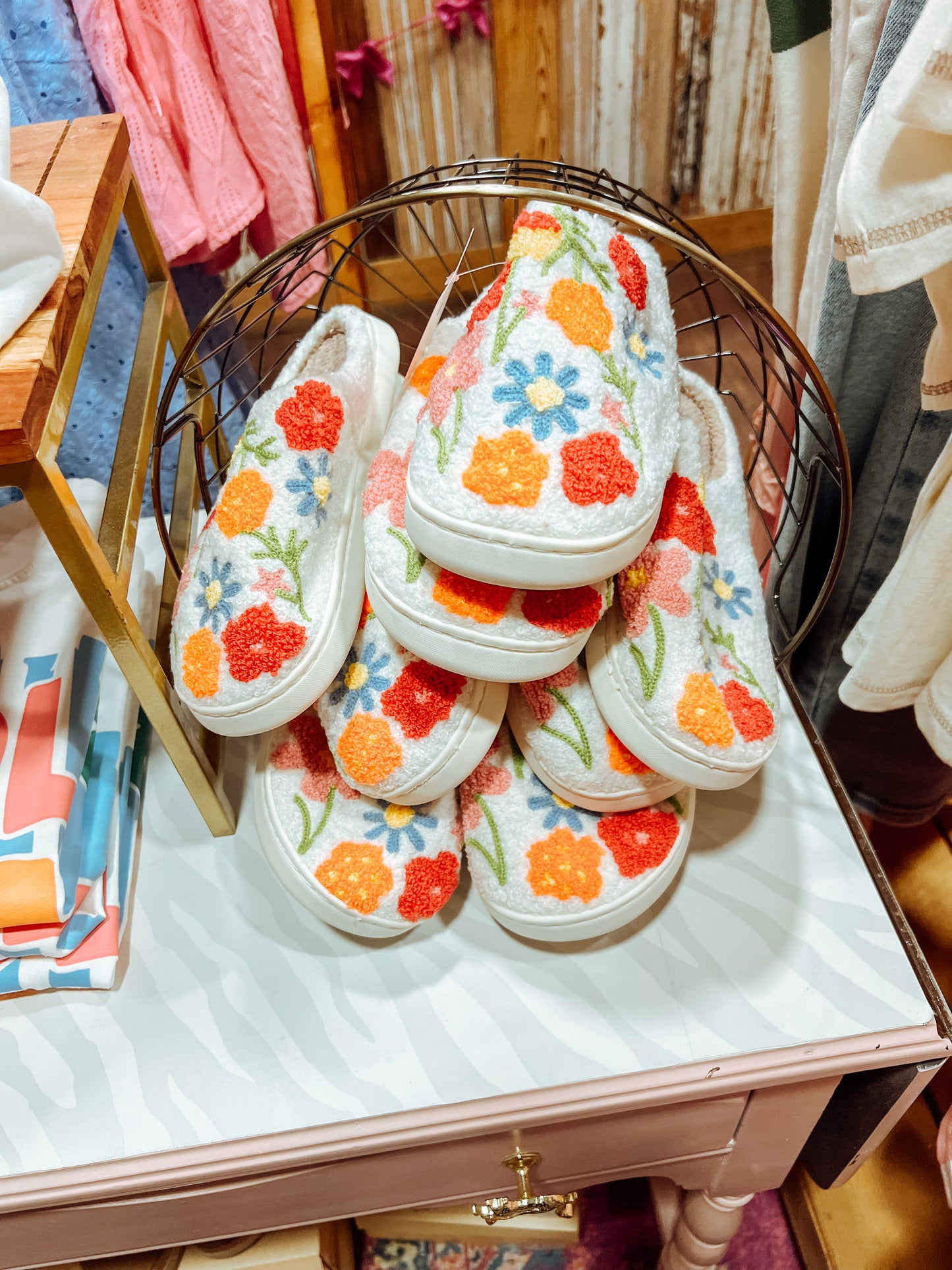 MAY FLOWERS SLIPPERS