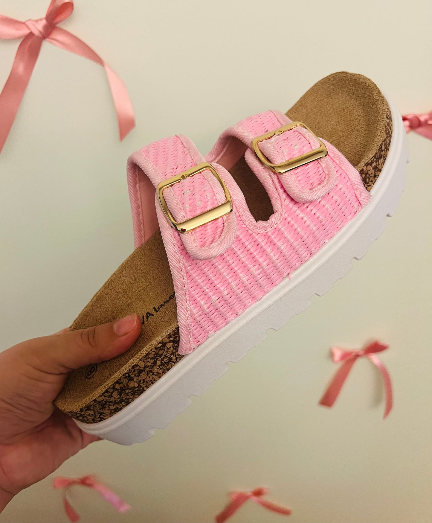 PINK RAFFIA SANDALS