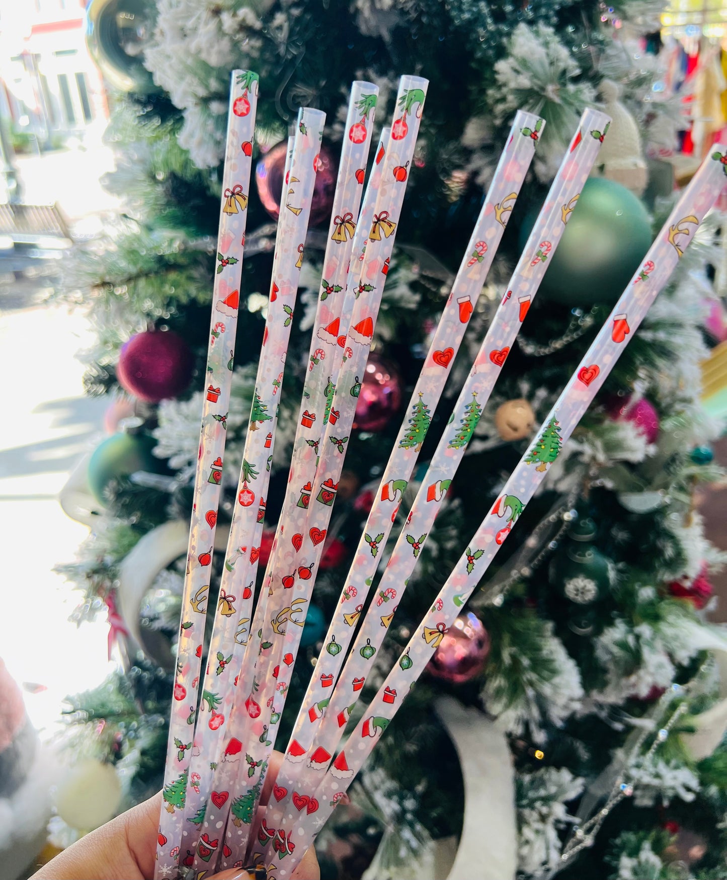 GROUCH COLOR CHANGING STRAWS