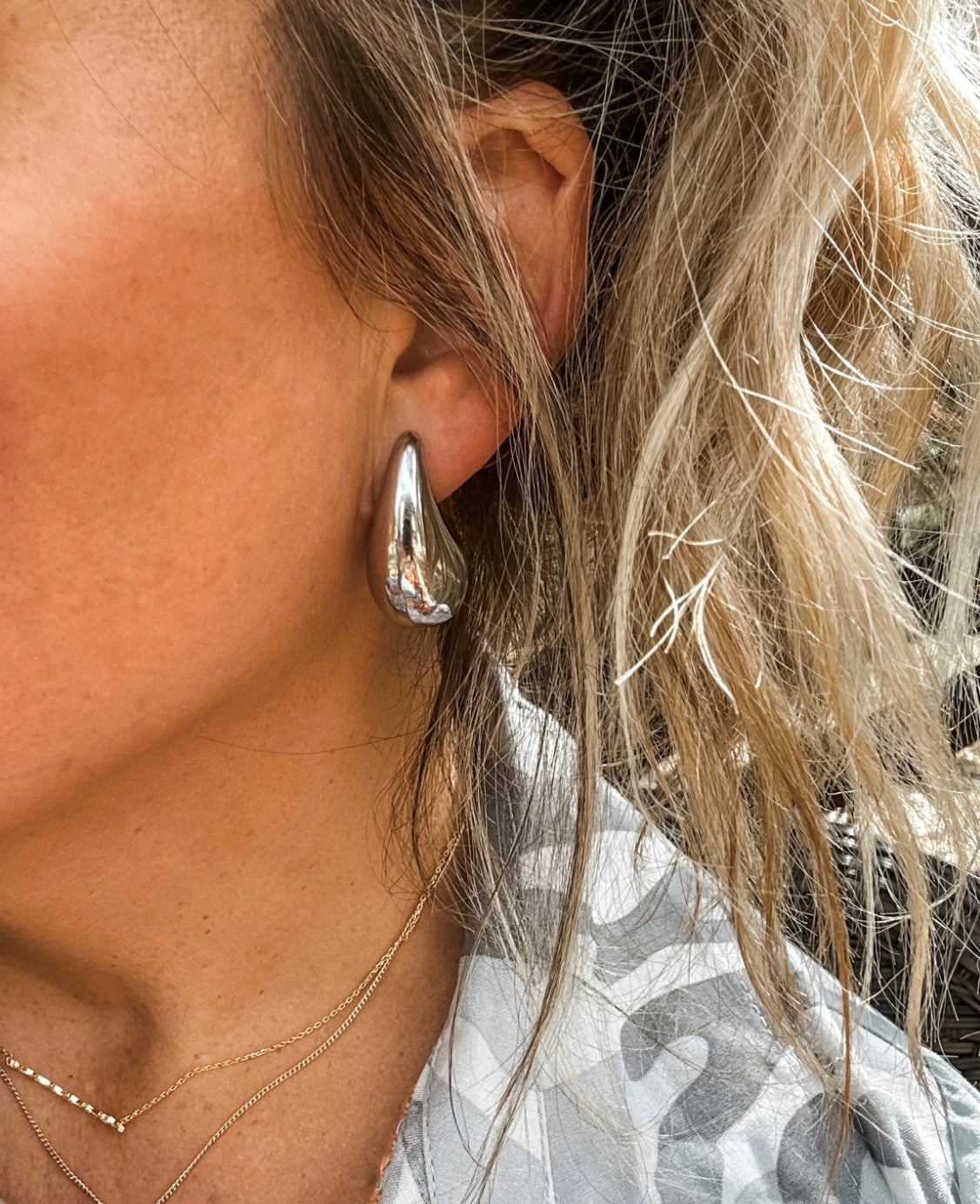 CLAIR DROP EARRINGS