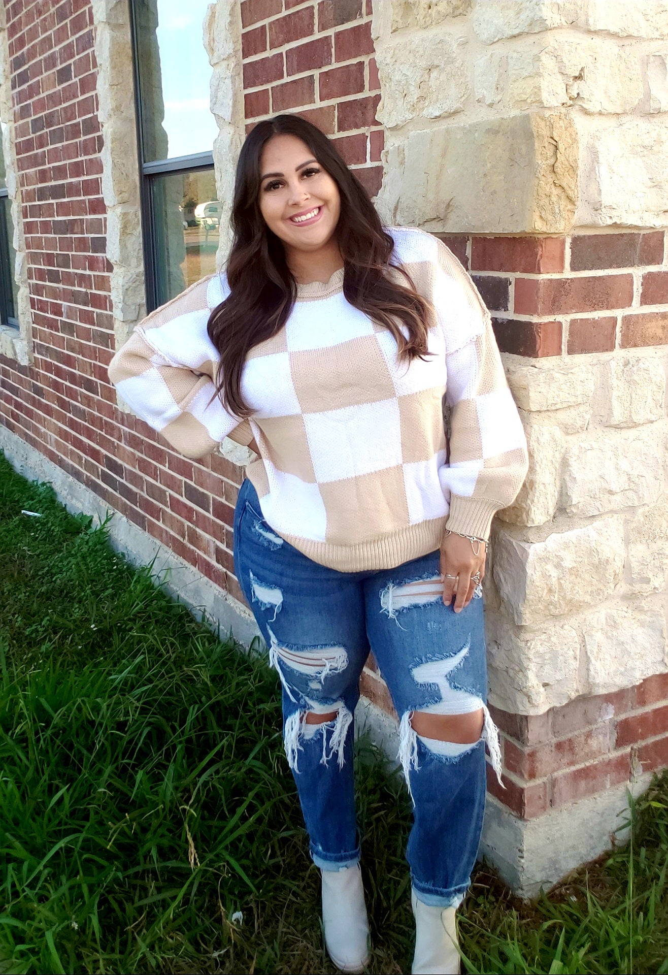 kHAKI CHECKERED SWEATER