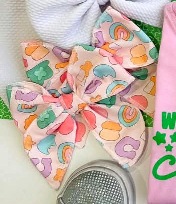 LUCKY CHARM BOW