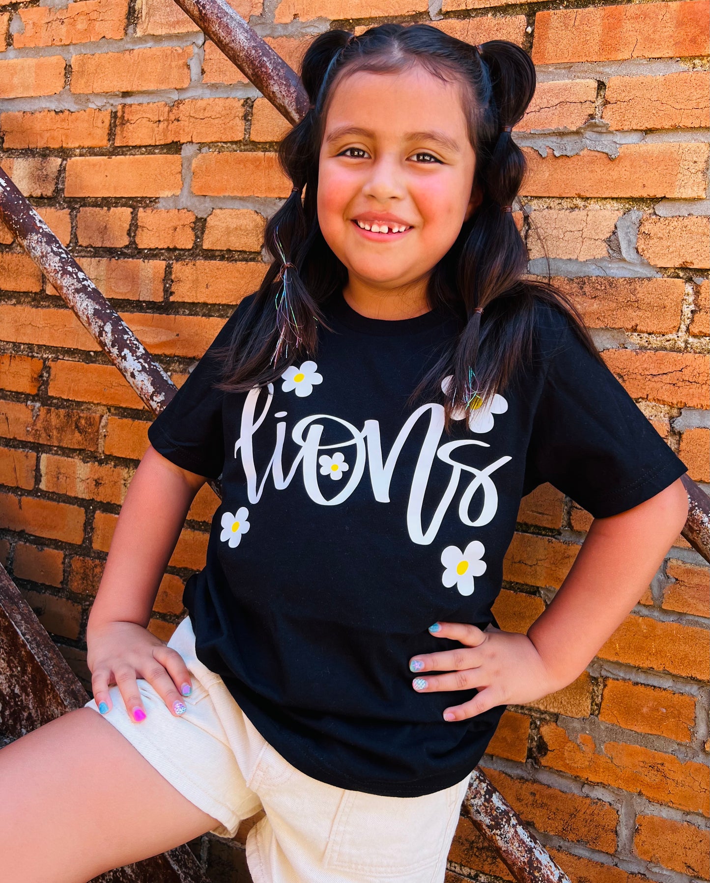 Pretty Daisey Lion Tee
