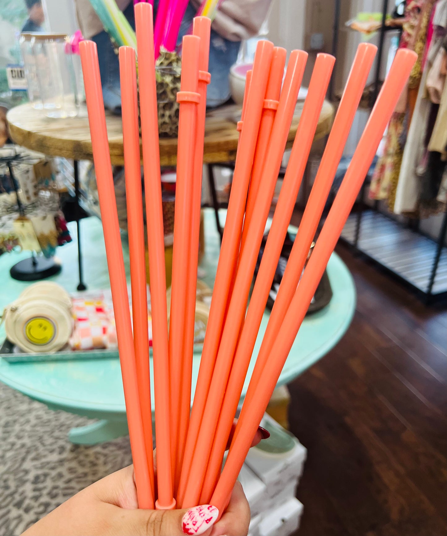 PEACH STRAWS