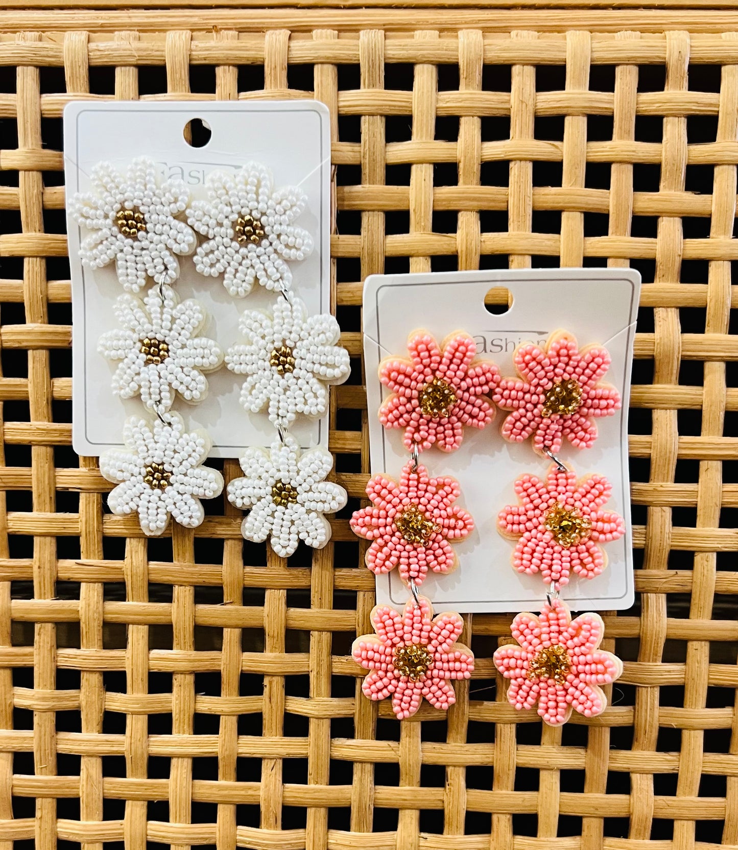 BEADED DAISY EARRINGS