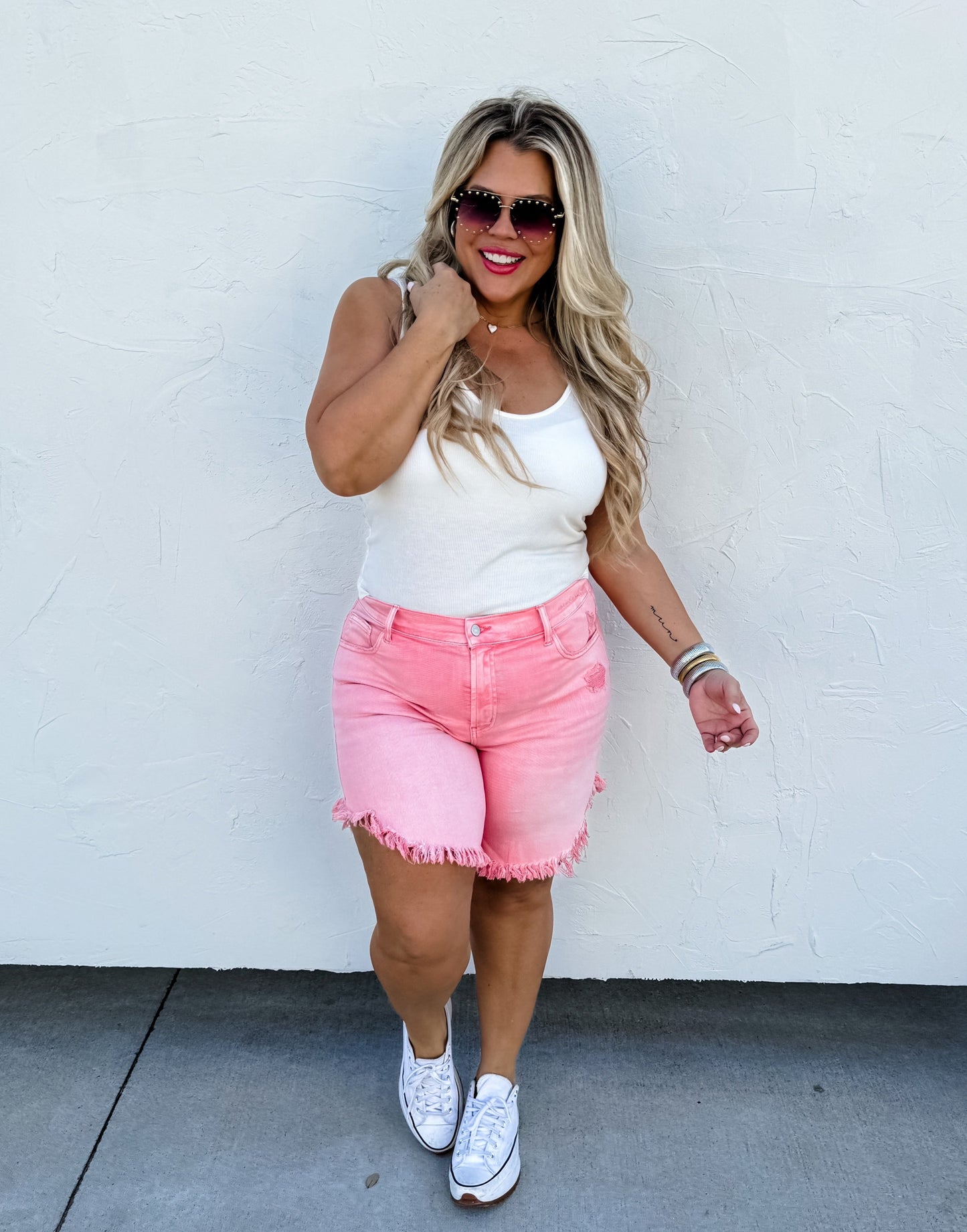 PRETTY IN PINK FRAYED HEM SHORTS