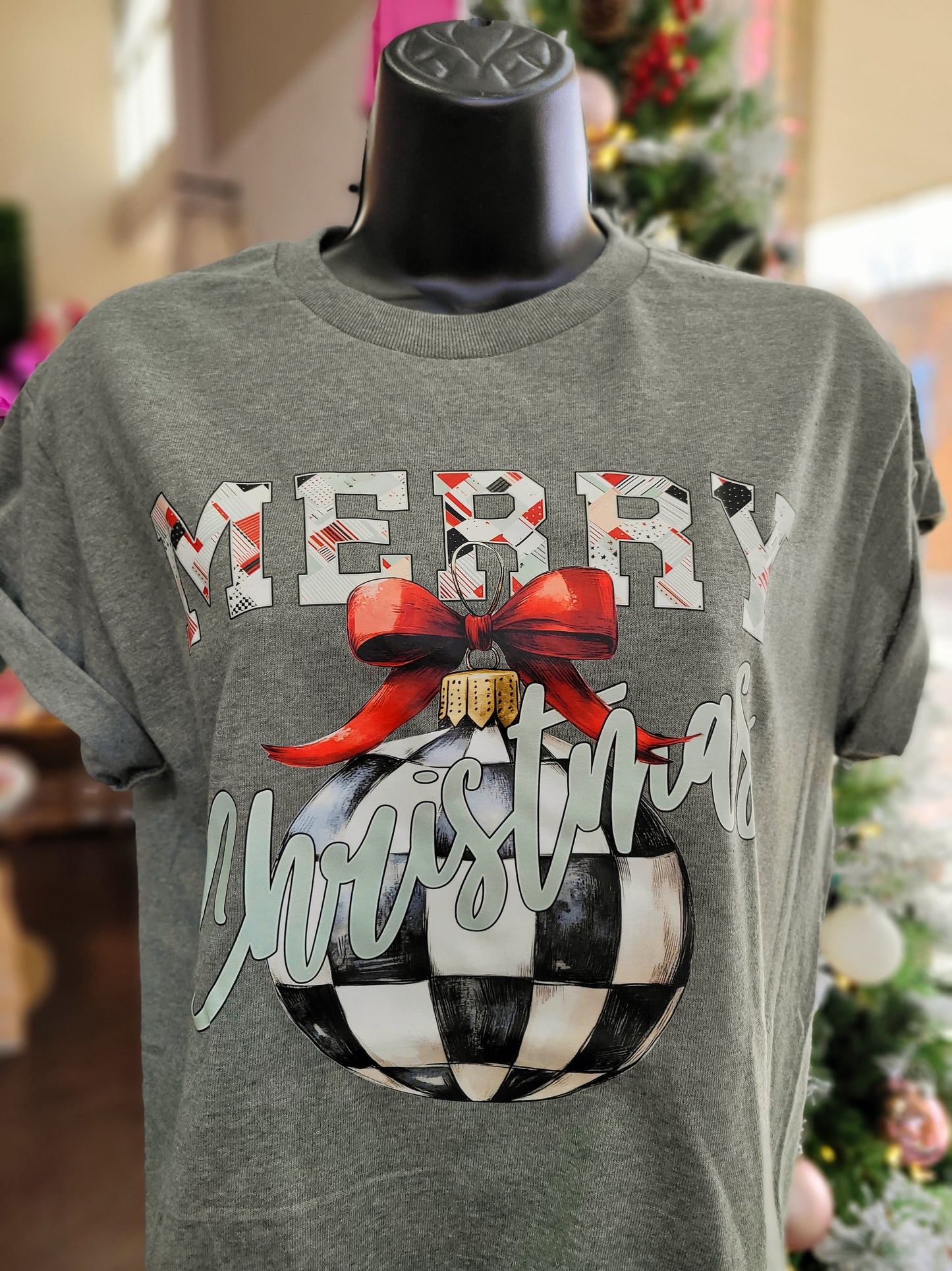 MERRY CHRISTMAS ORNAMENT TEE