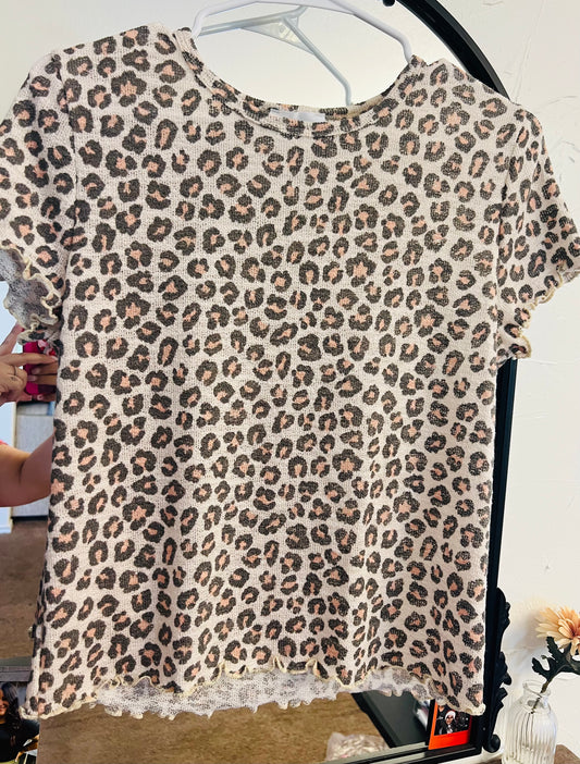 LEOPARD HEM TOP