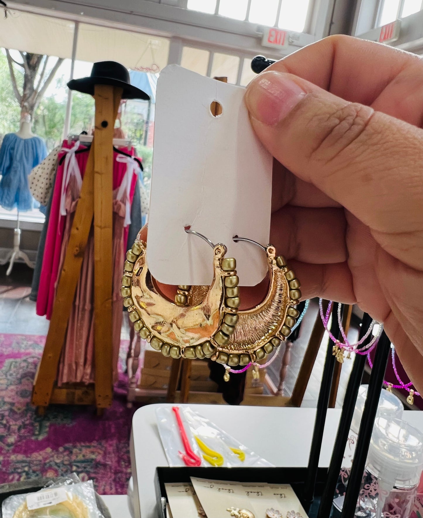 GOLD MOON SHAPE EARRINGS