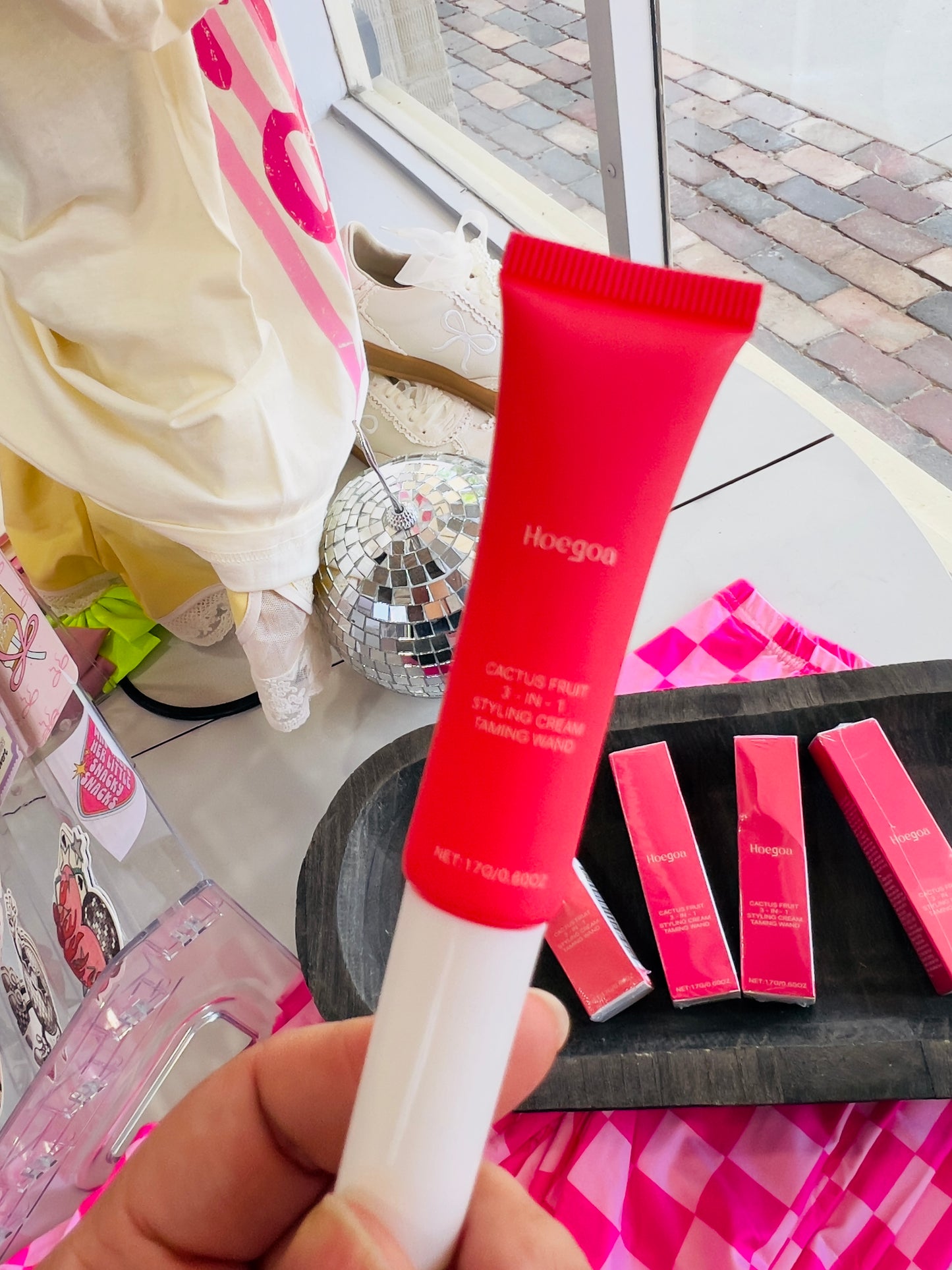 FRIZZ STYLING WAND
