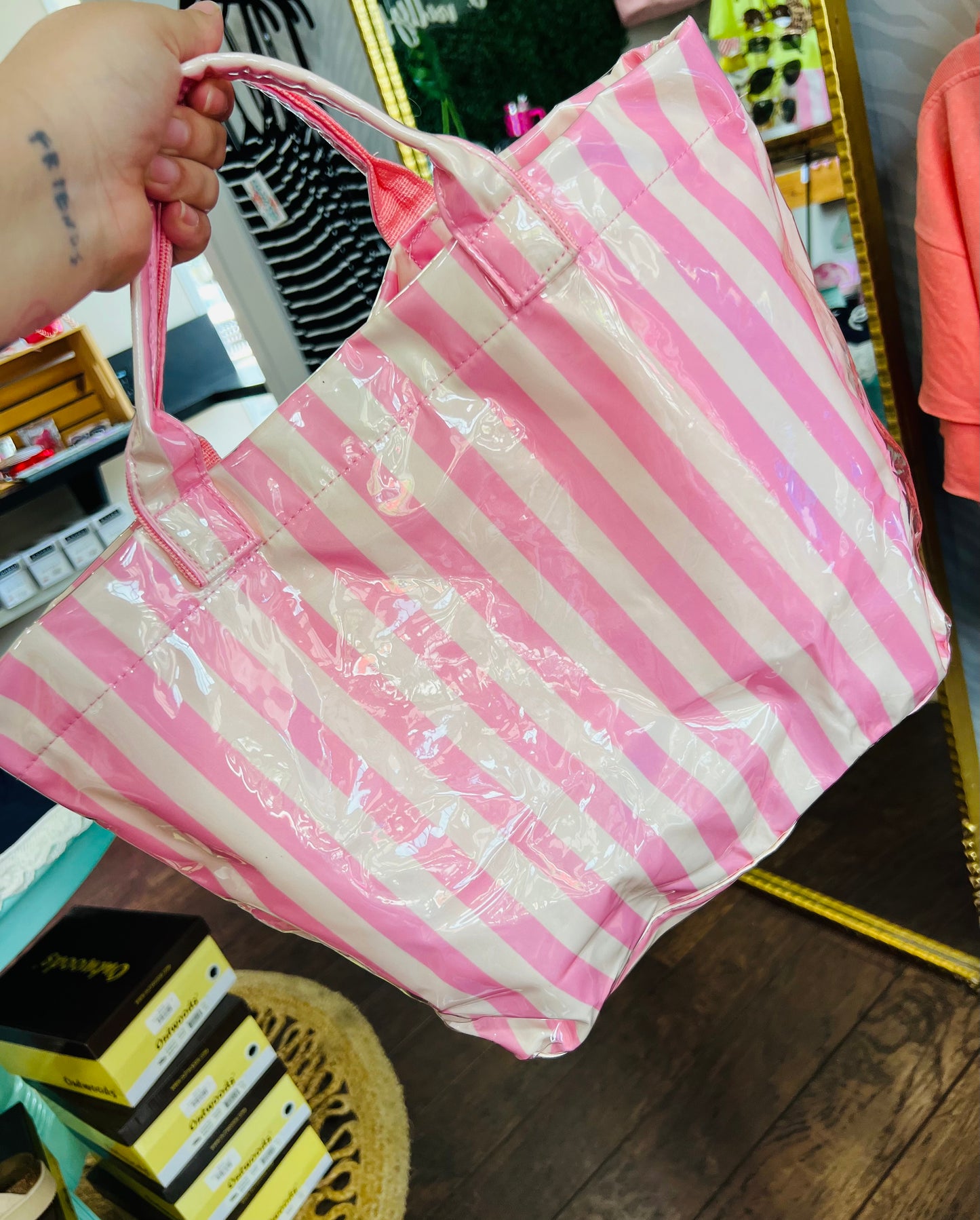 VERTICAL LARGE TOTE