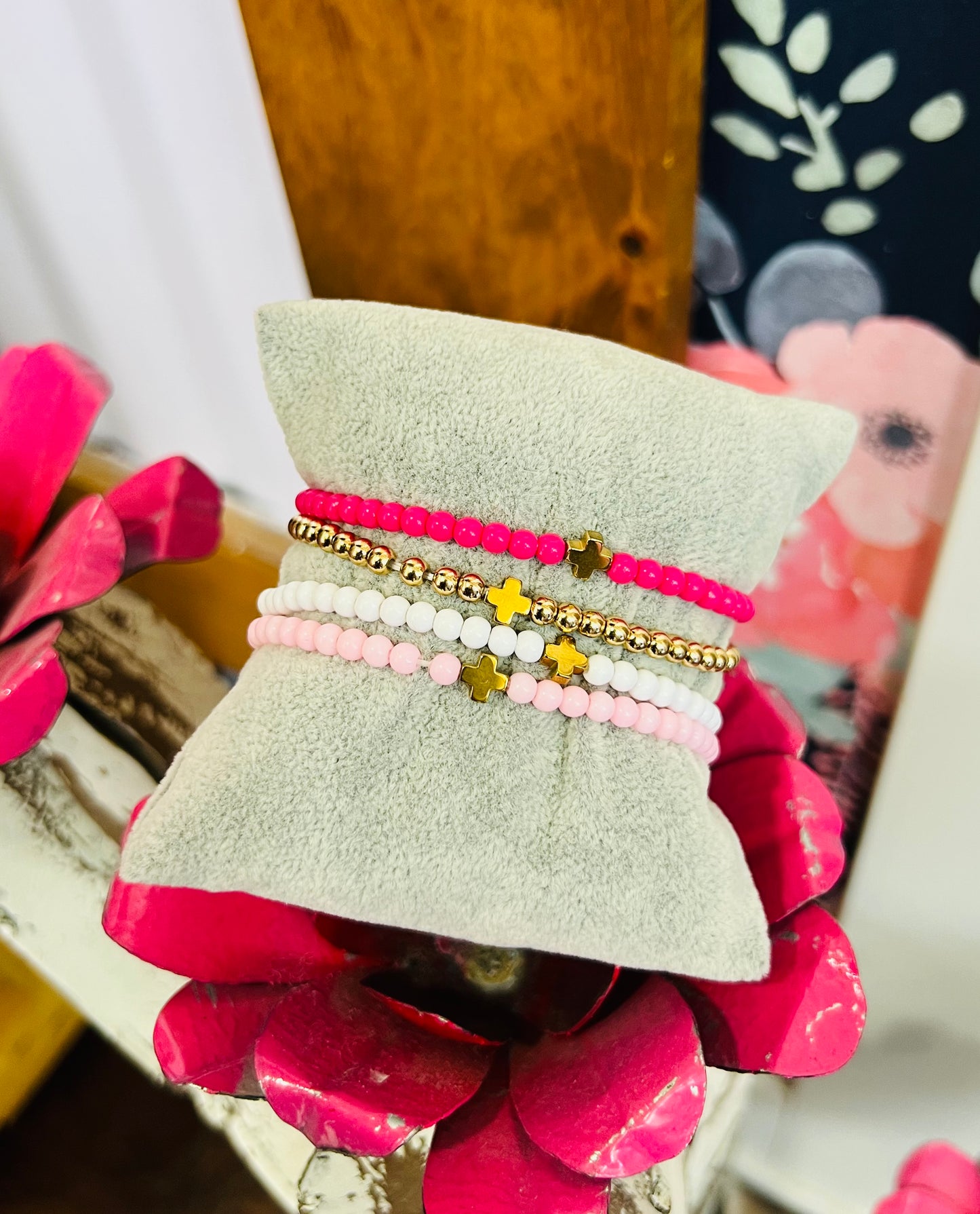 CROSS MULTI PINK BRACELTS