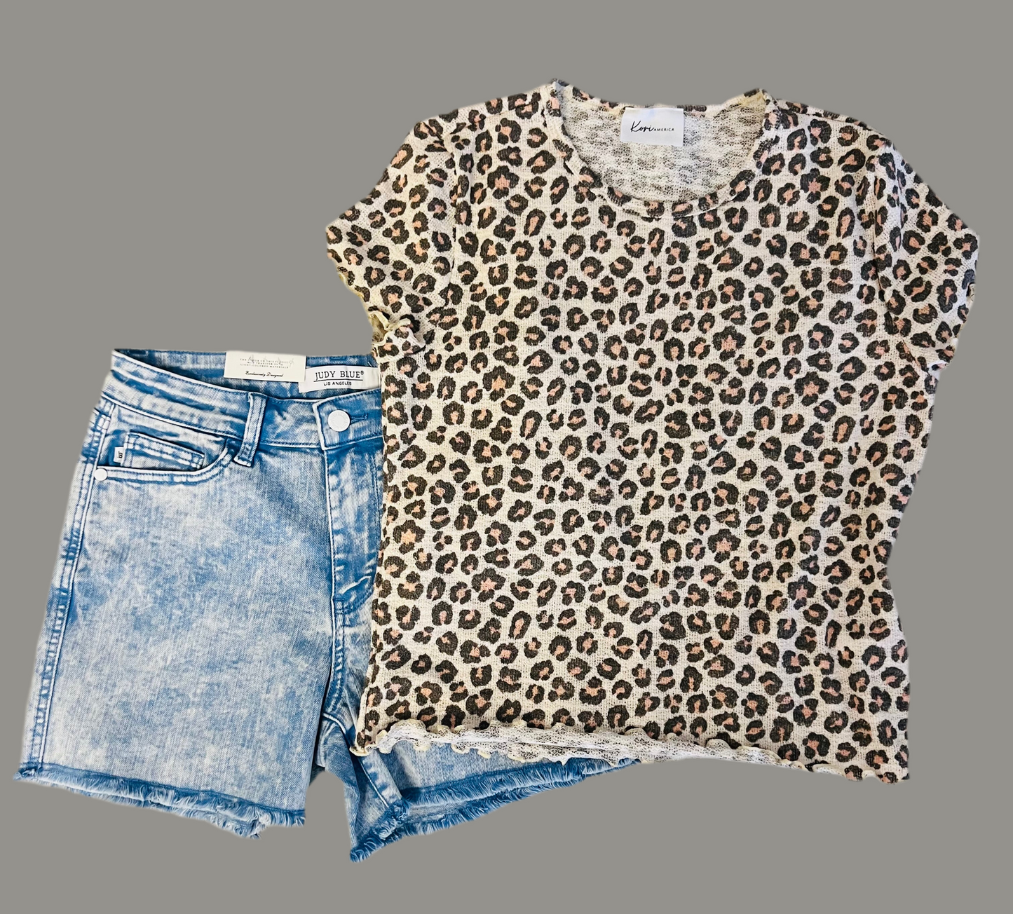 LEOPARD HEM TOP