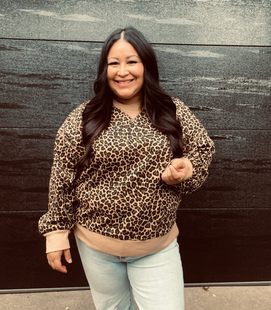 LEOPARD KNIT CASUAL TOP