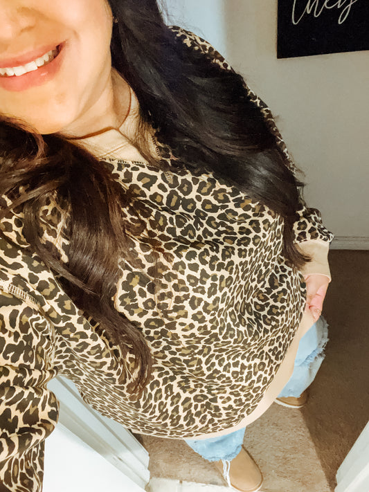LEOPARD KNIT CASUAL TOP