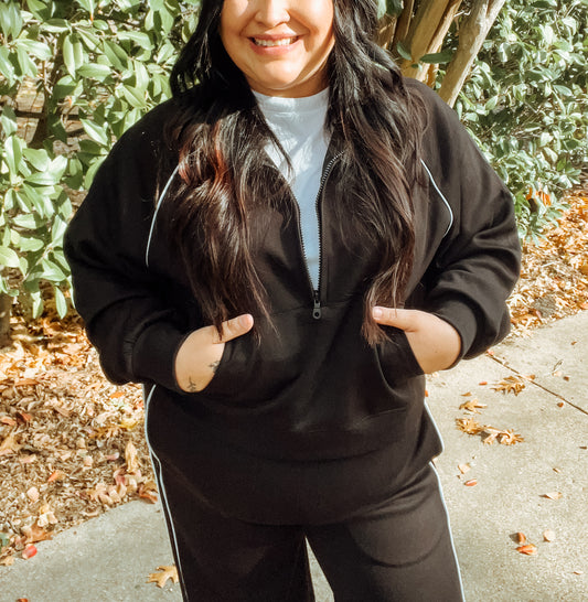 BLACK HALF ZIP
