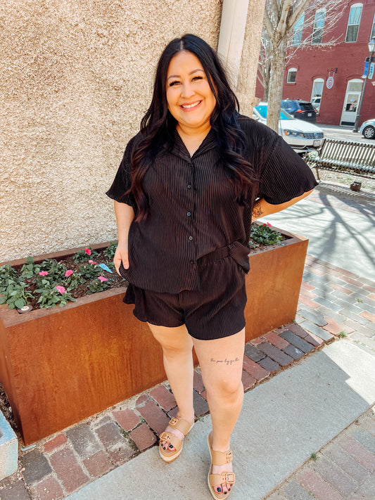 BLACK ACCORDIAN PLEATED SET