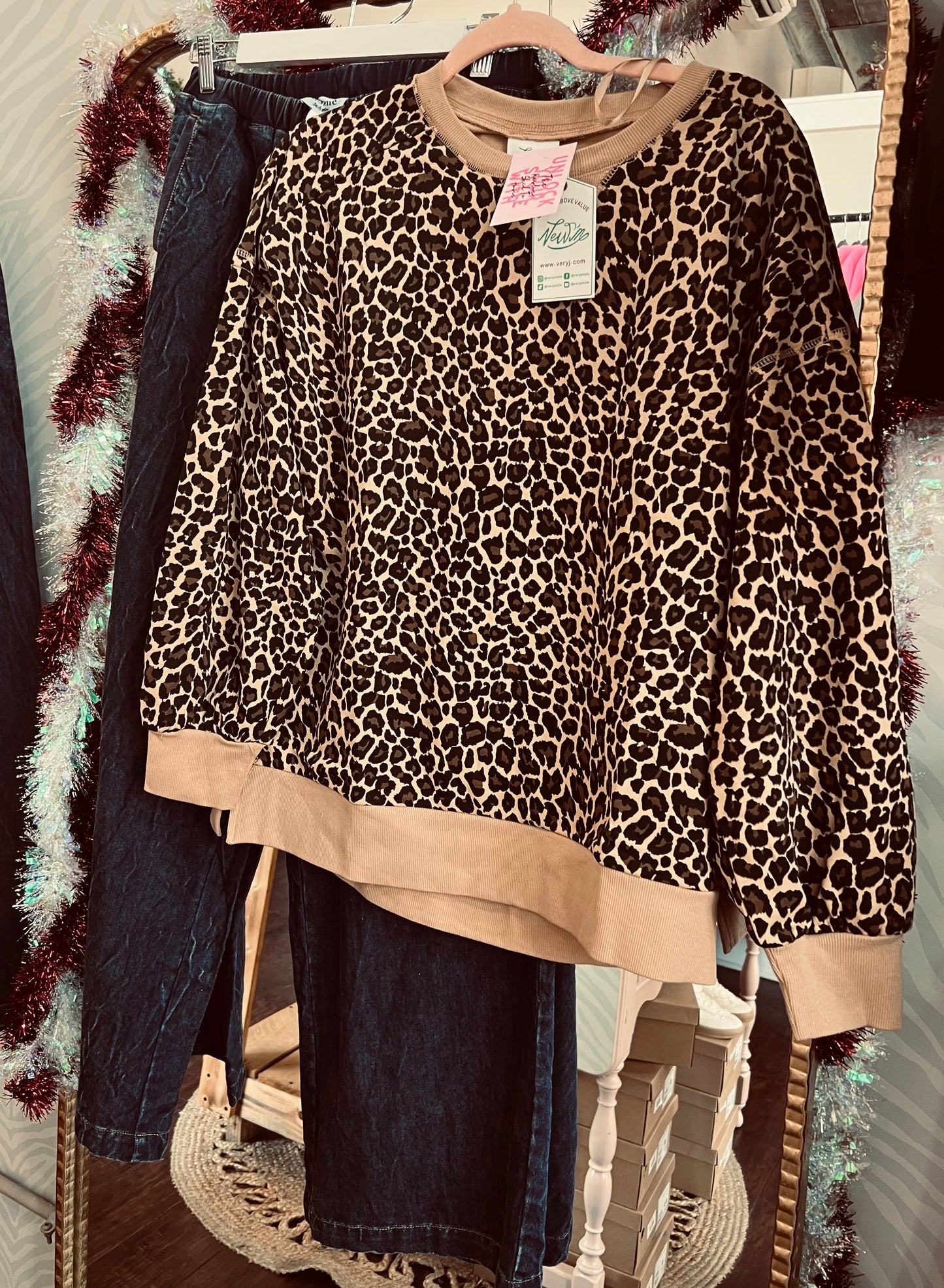 LEOPARD KNIT CASUAL TOP