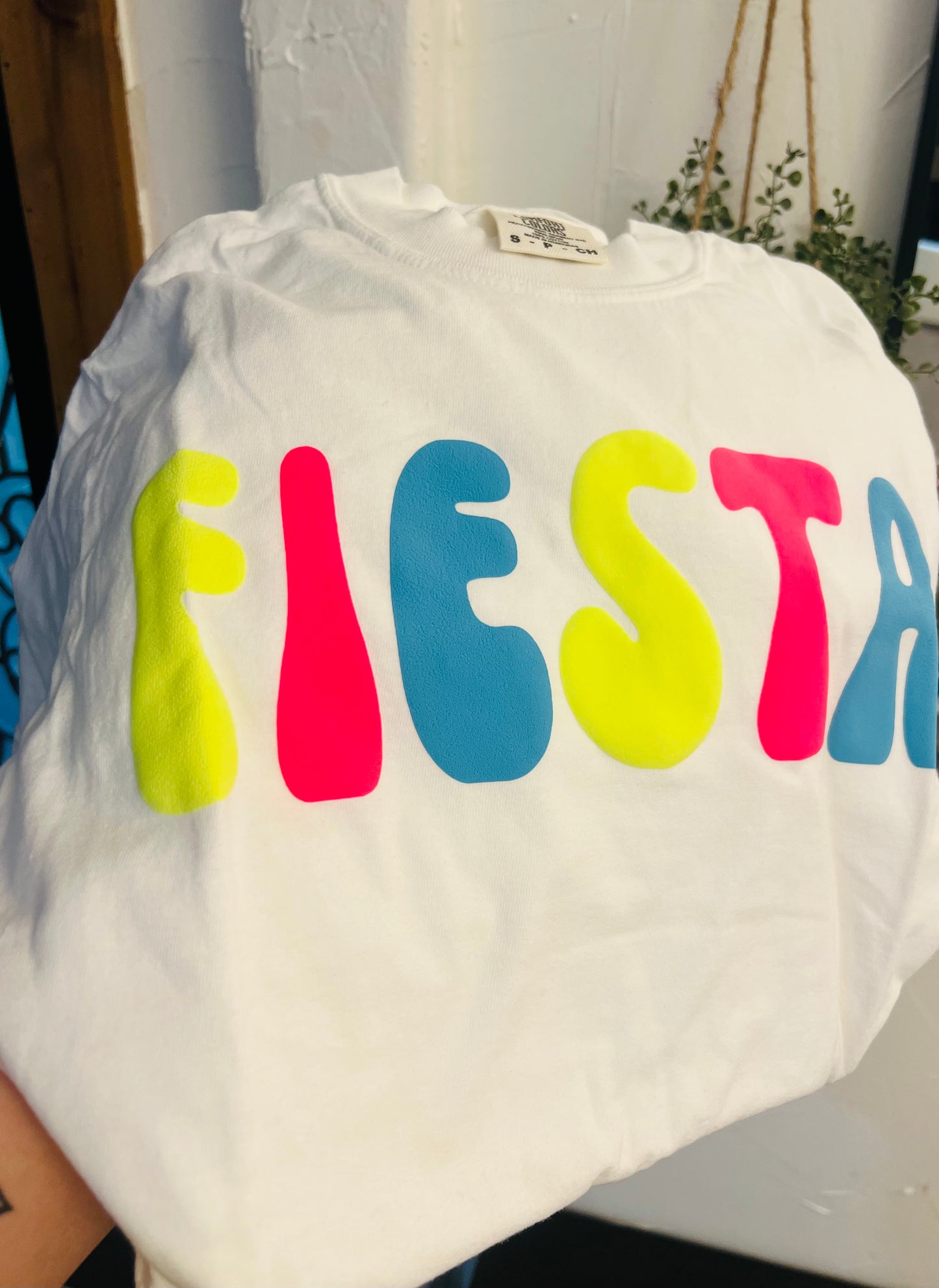 FIESTA NEON PUFF TEE
