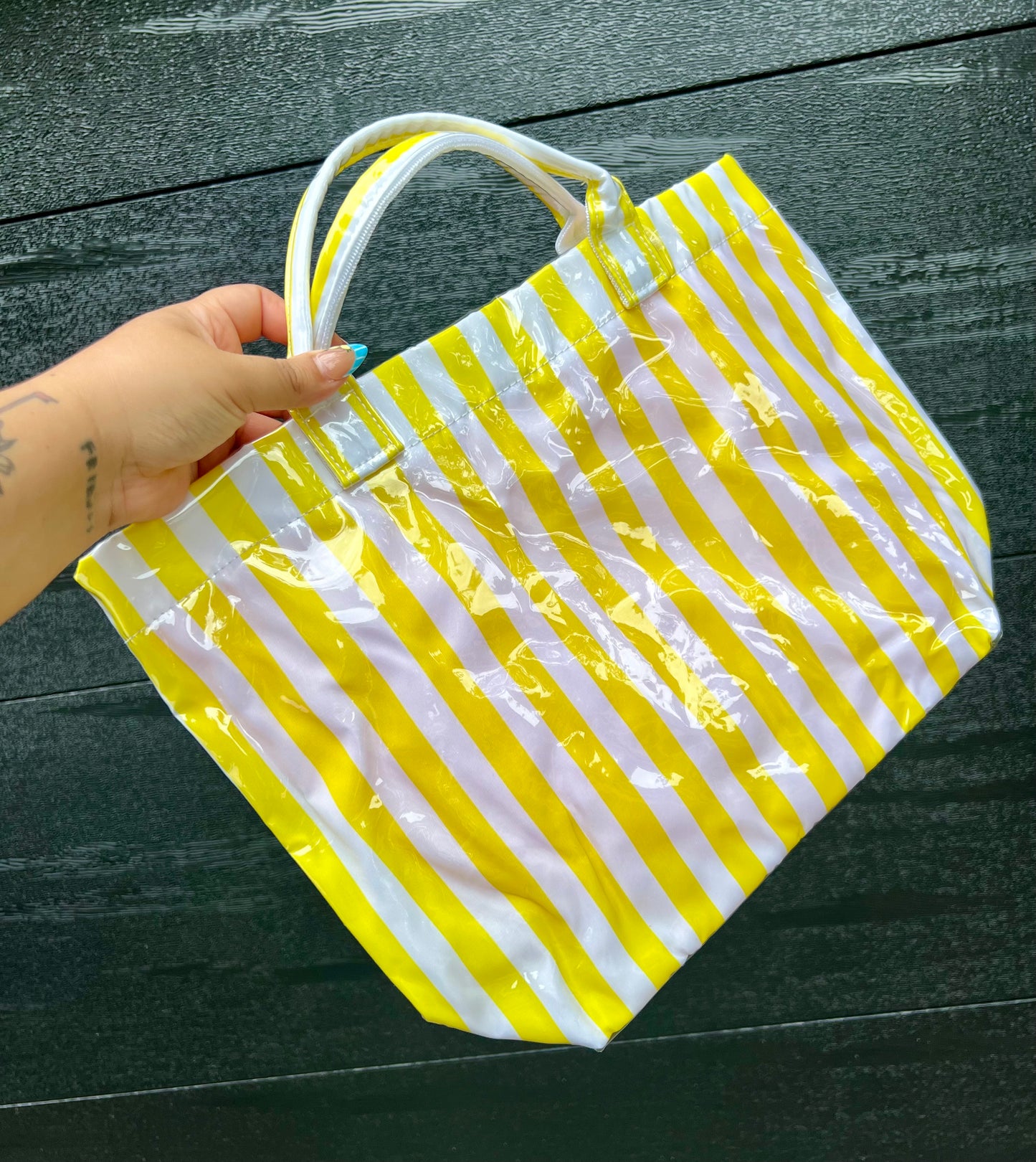 VERTICAL LARGE TOTE