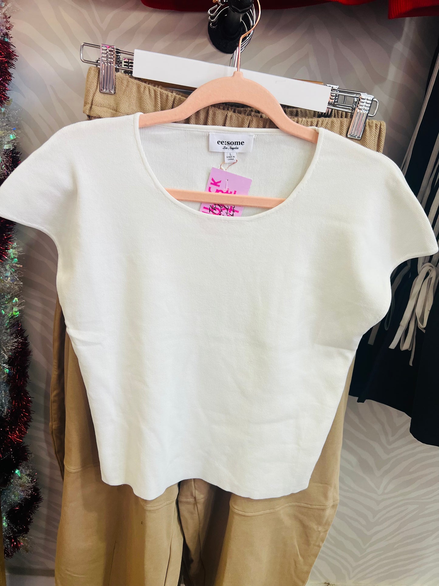 OFF WHITE CAP SLEEVE TOP