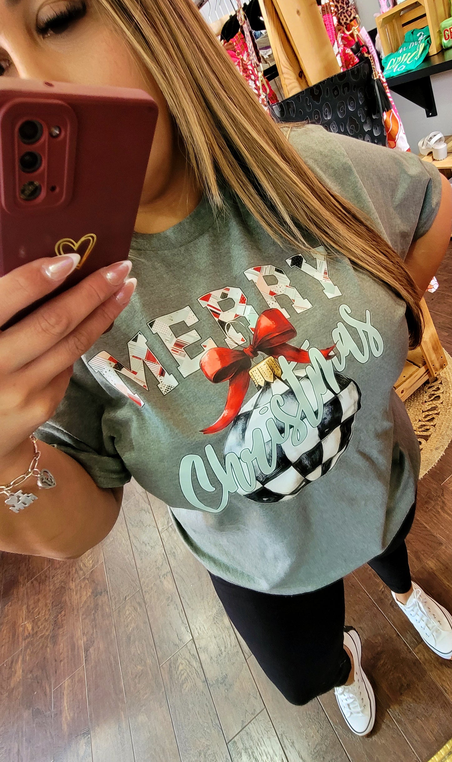 MERRY CHRISTMAS ORNAMENT TEE