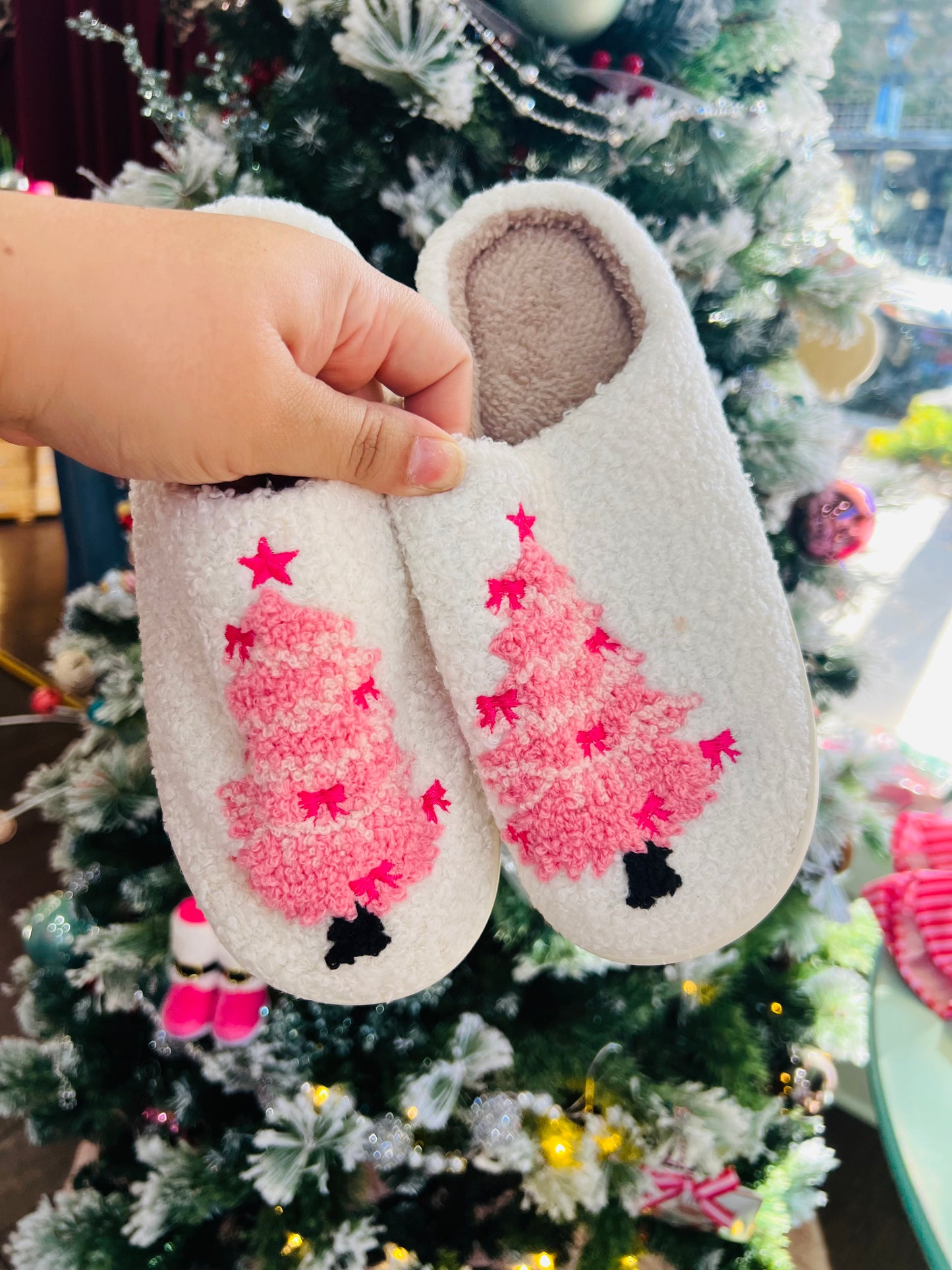 PINK XMAS SLIPPERS