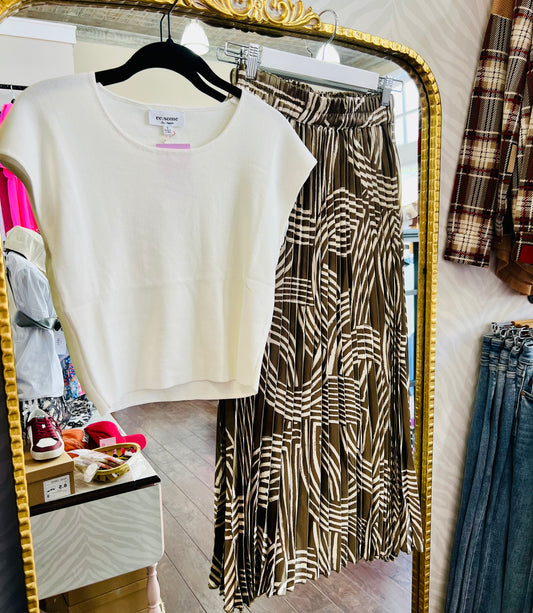 ABSTRACT PLEATED SKIRT