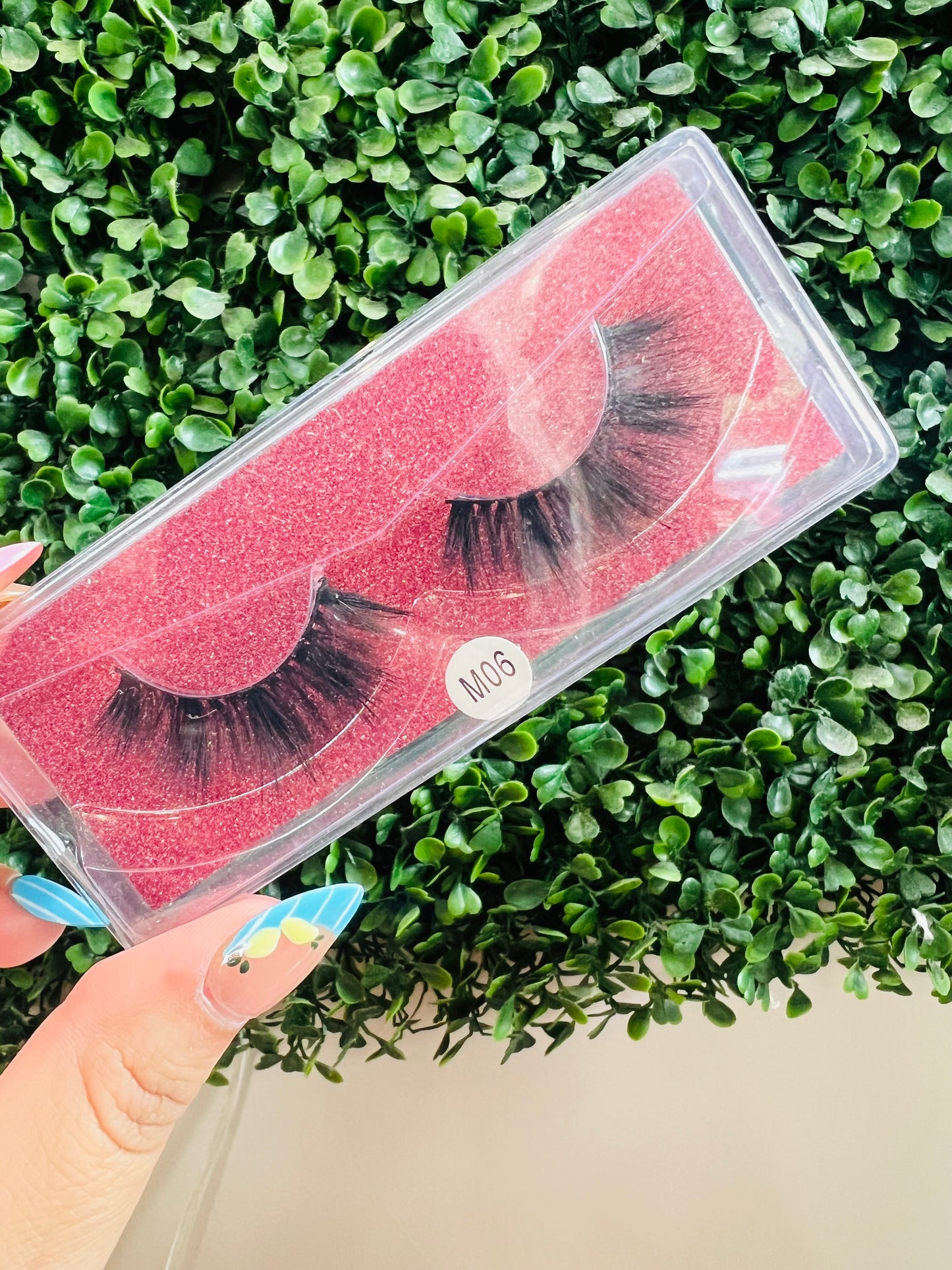 FALSIE LASHES