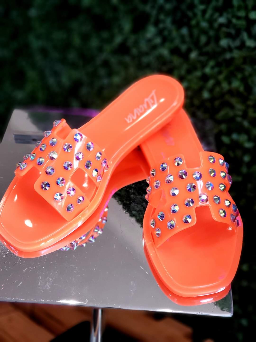 ORANGE STUDDED JELLY SANDALS