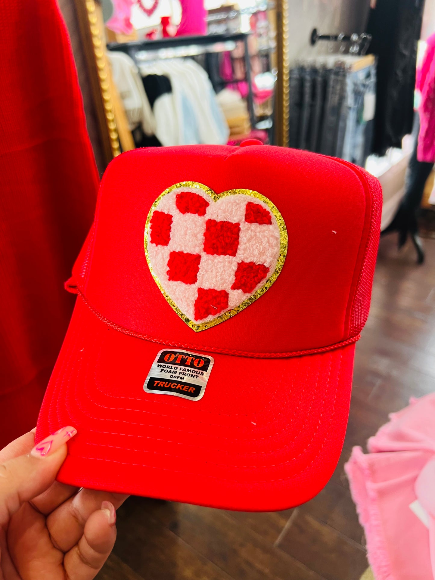 CHECKERED HEART PATCH  HAT