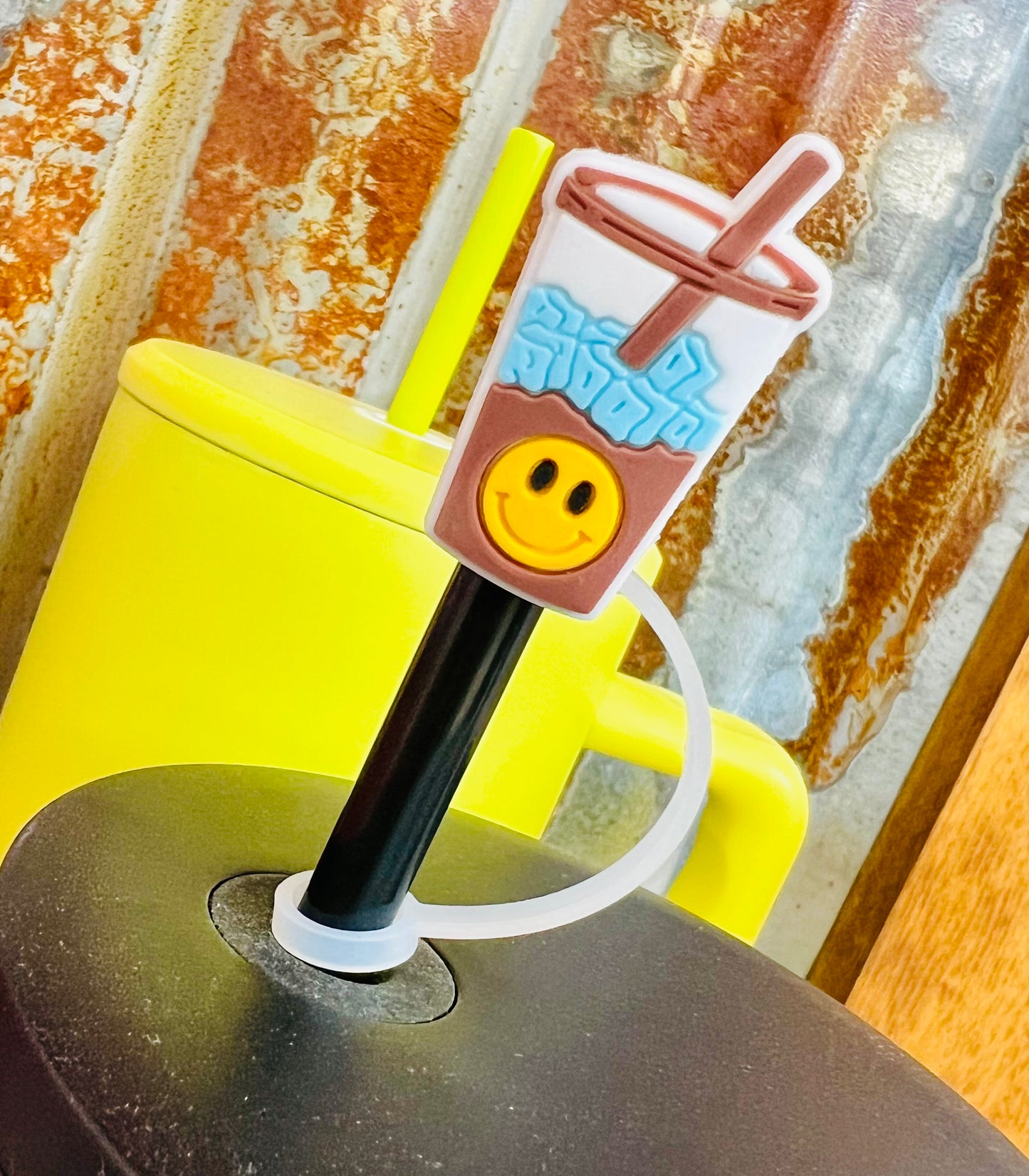 ICED SMILEY COFFEE STRAW TOPPER