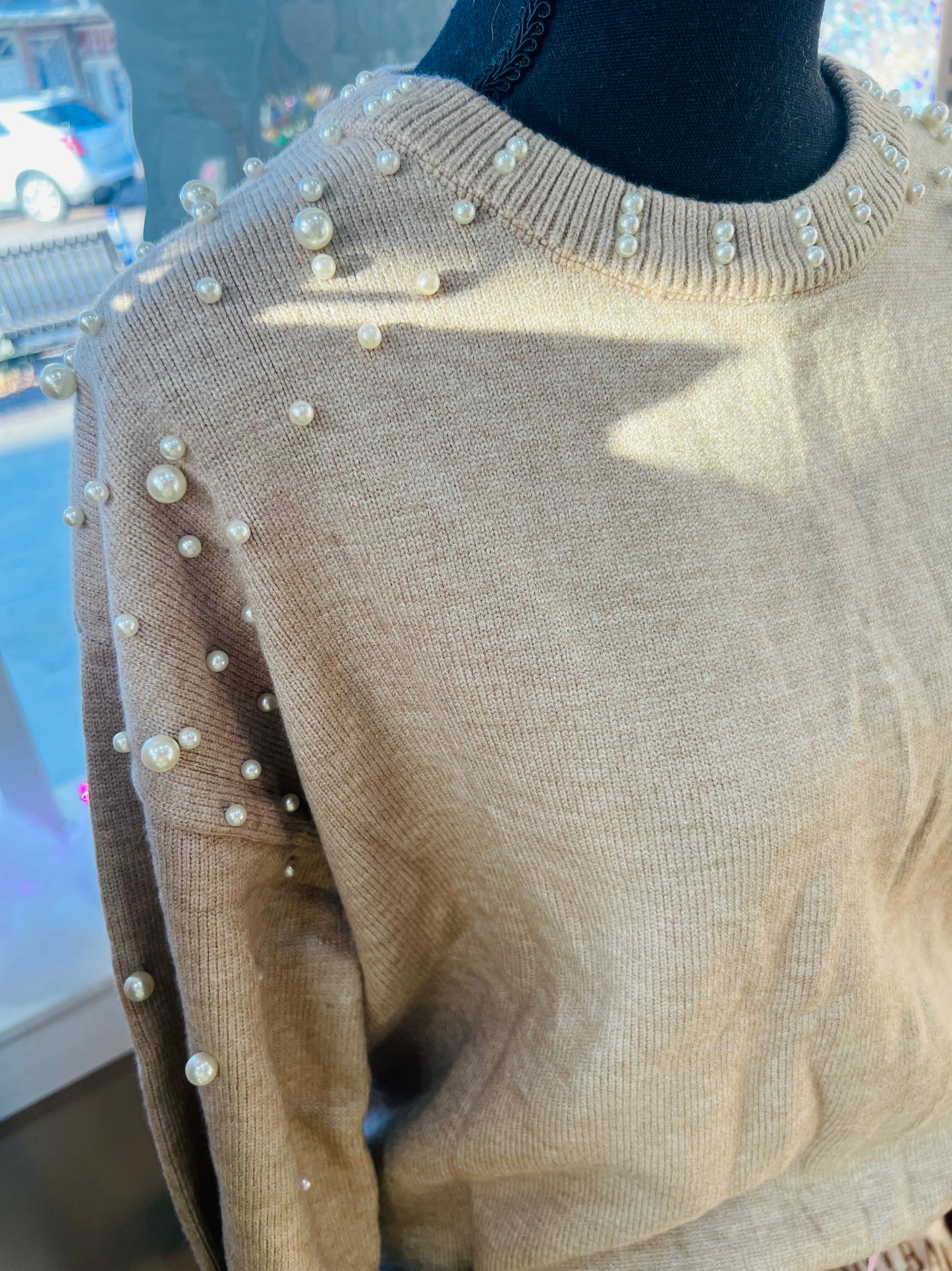 PEARL ROUND NECK SWEATSHIRT