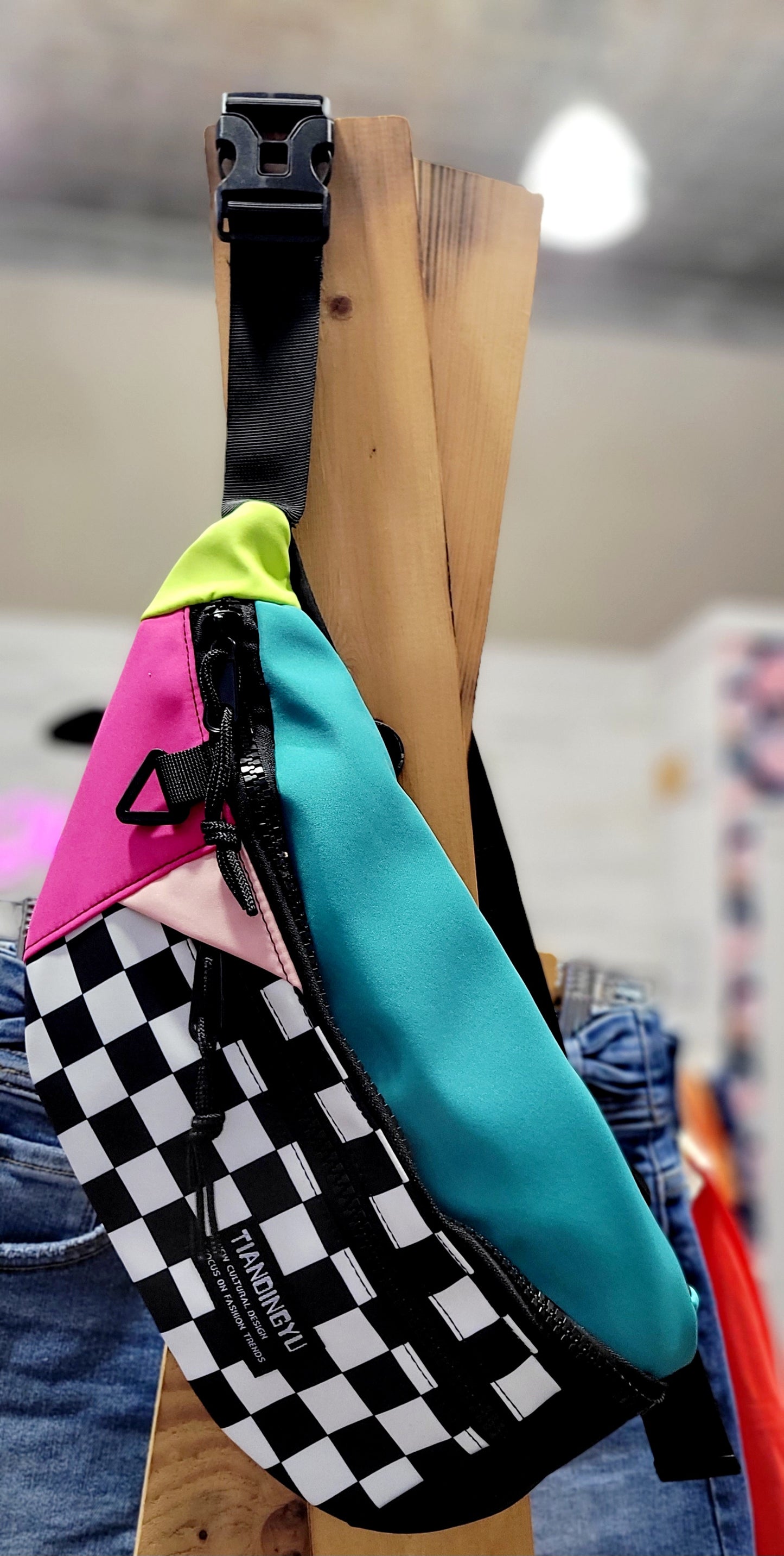 RETRO CHECKERED BUM BAG