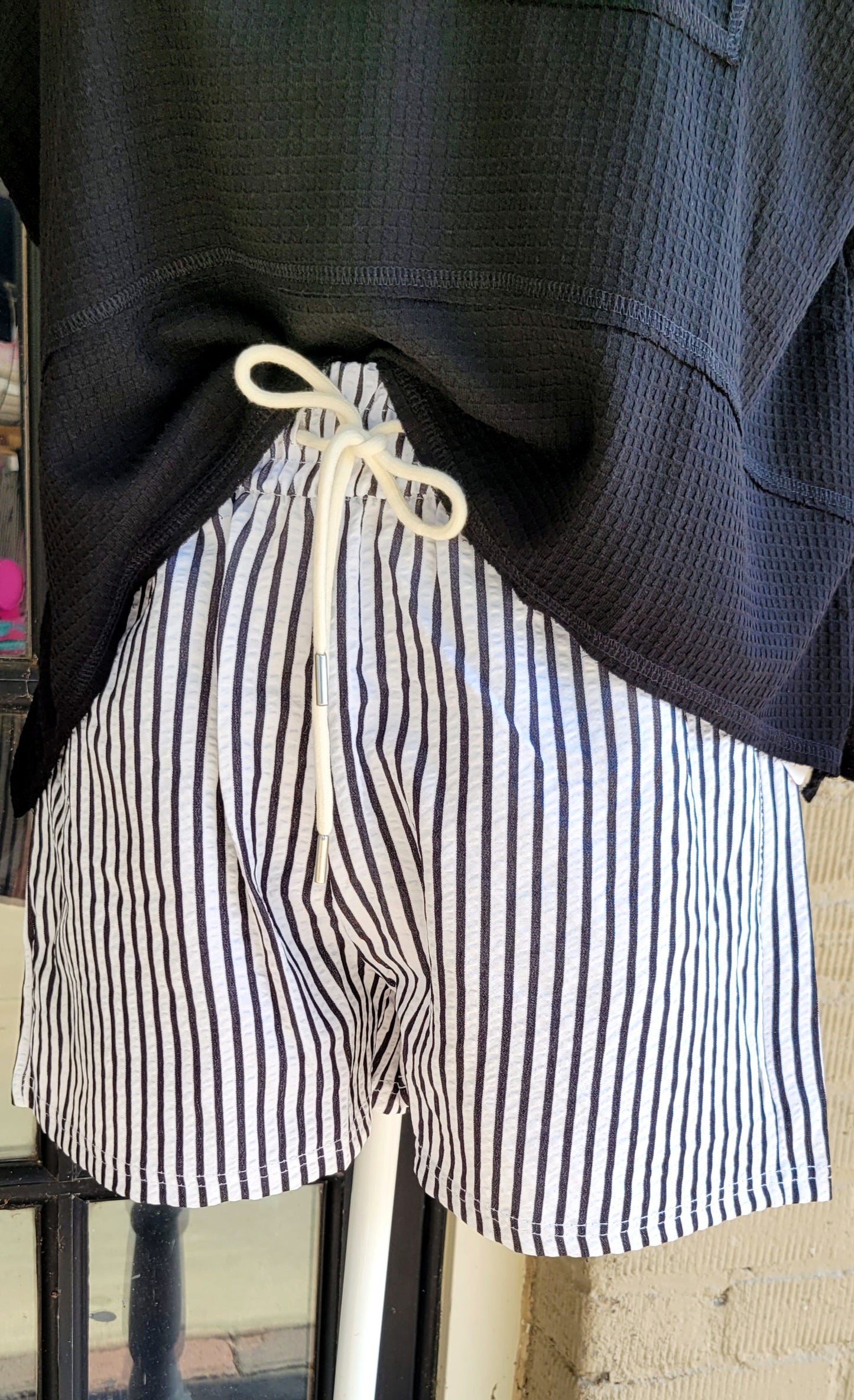 BREEZY STRIPE SHORTS