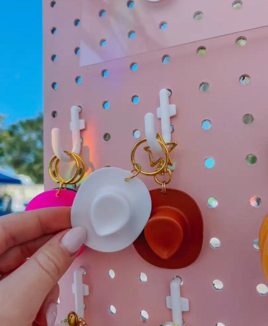 COWBOY HAT KEYCHAINS