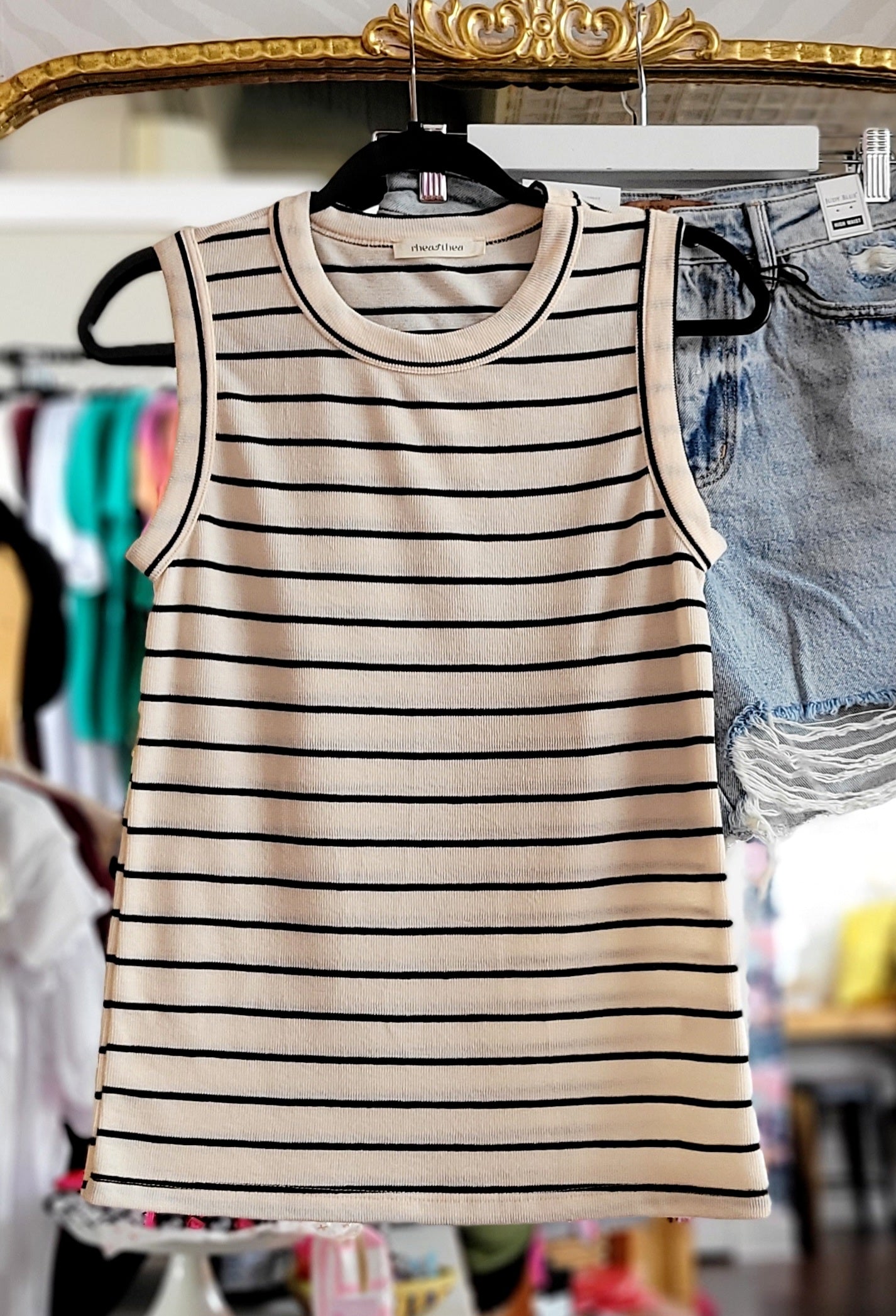 STRIPED SLEEVELESS TOP