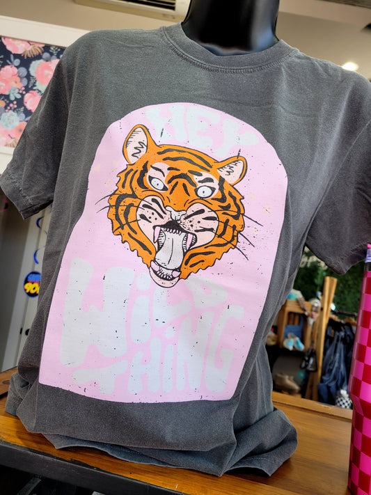 HEY WILD THING TEE