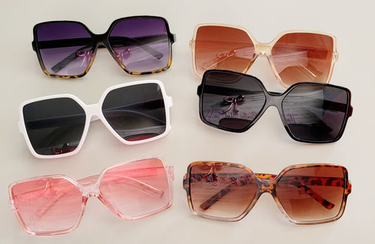 OVERSIZED SUNGLASSES