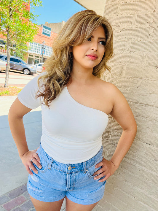 WHITE ONE SHOULDER BODYSUIT